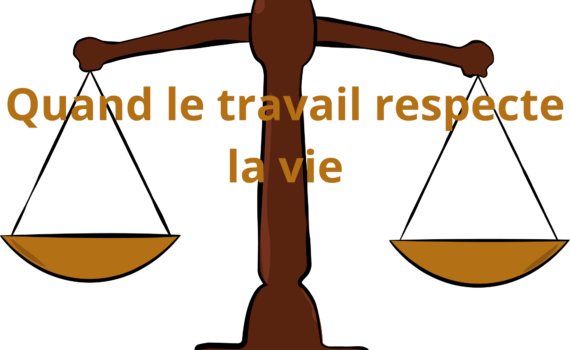 Une balance qui est en équilibre qui représente la vie vie privée et professionnelle